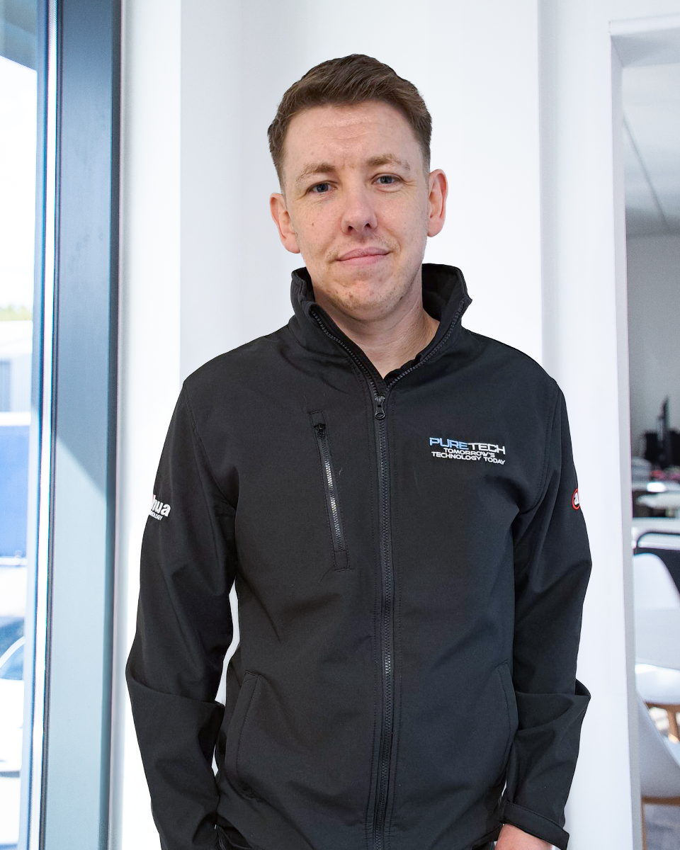 Chris_B_Staff_Photo_Merlin_BG